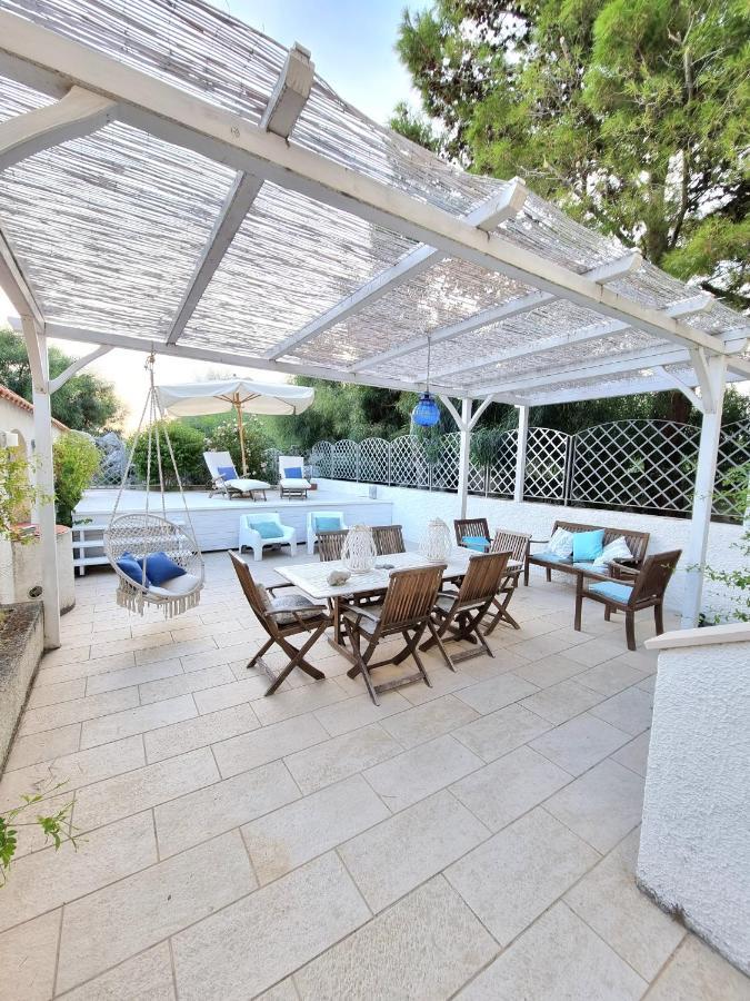 Villa Vista Mare Su Tre Piani Con Giardino Falerna Exterior foto