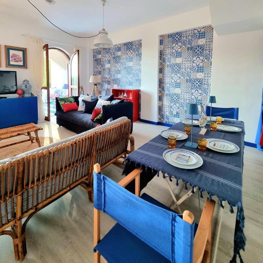 Villa Vista Mare Su Tre Piani Con Giardino Falerna Exterior foto