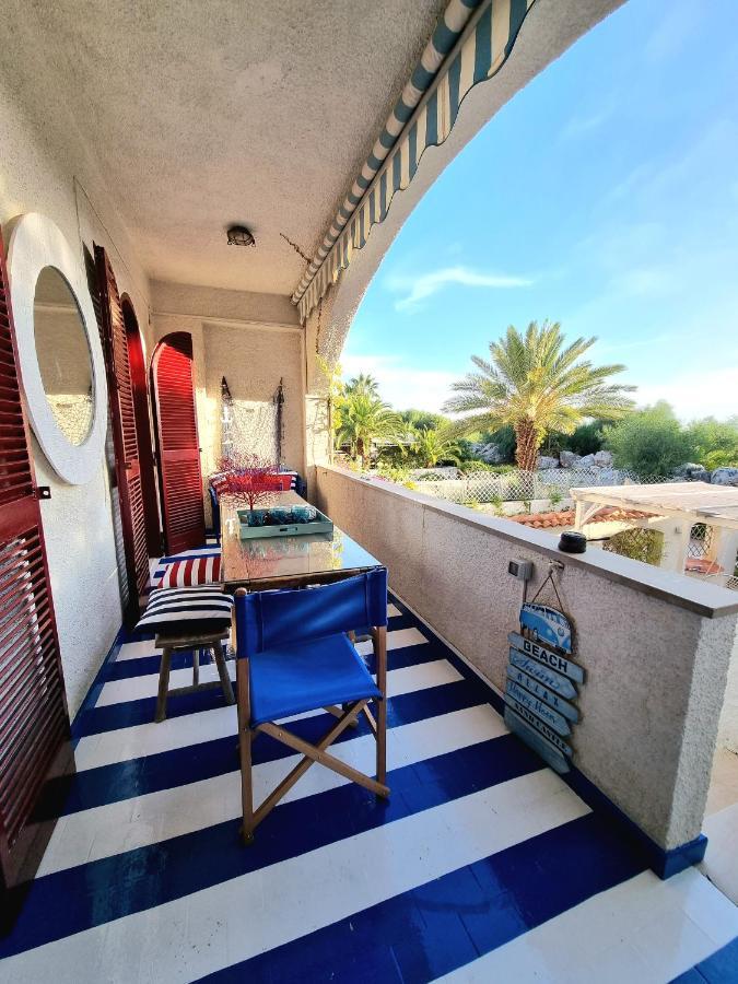 Villa Vista Mare Su Tre Piani Con Giardino Falerna Exterior foto