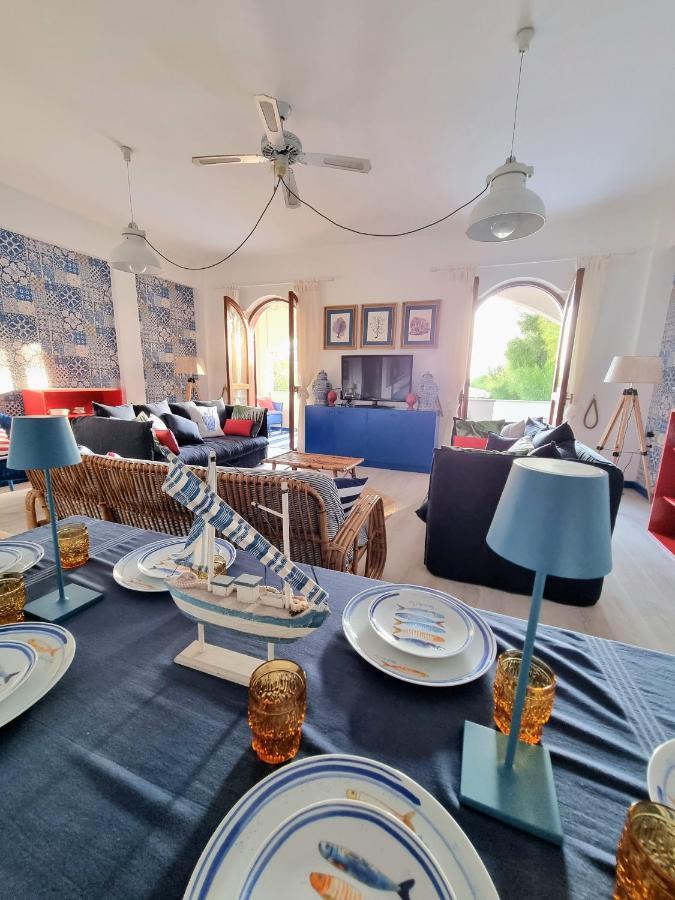 Villa Vista Mare Su Tre Piani Con Giardino Falerna Exterior foto